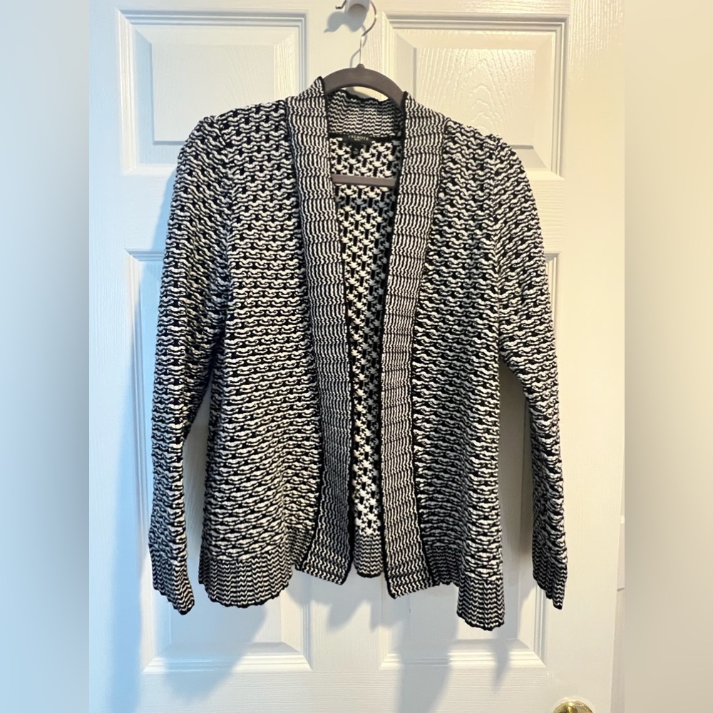 Talbots Black and White Patterned Thick Open Cardigan Size Small Petite